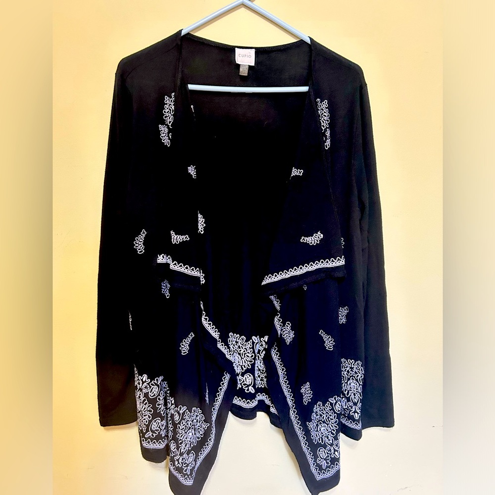Cupio L black and white light knit cardigan
